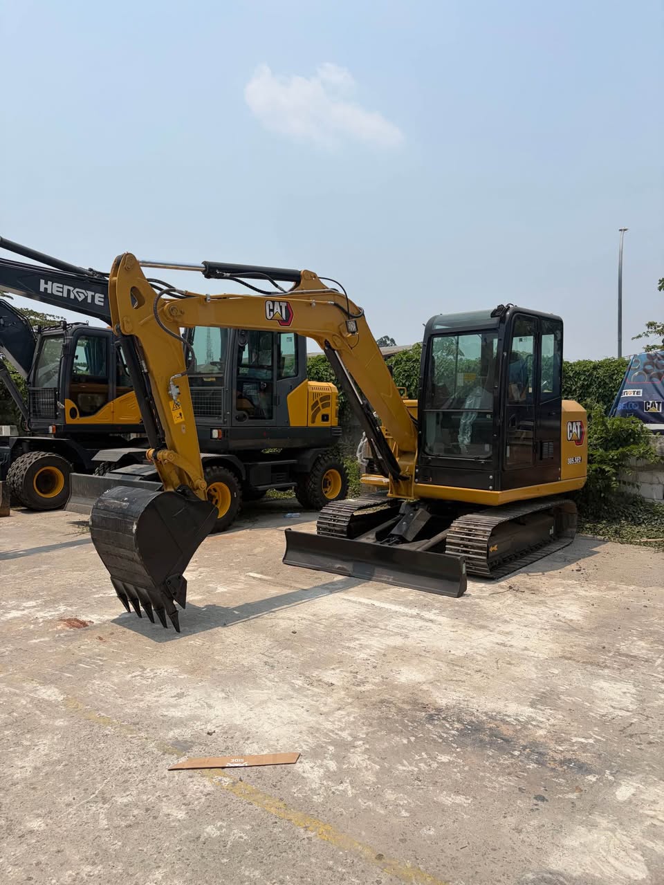 Caterpillar CAT 305.5 2025, photo 1 of 5