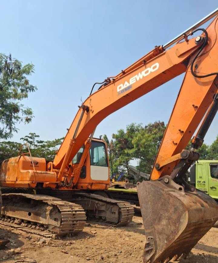 Daewoo 220LCV 2009, photo 1 of 1