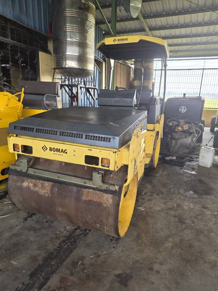 Bomag BW 131 AD-3, photo 1 of 5