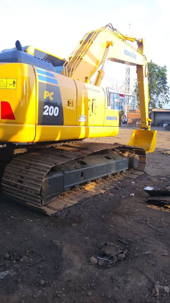 Komatsu PC200-8 2012, photo 1 of 4