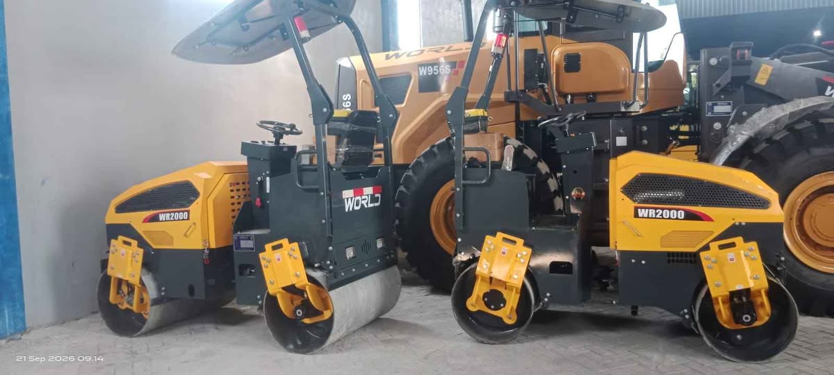 WORLD WR2000, photo 1 of 2