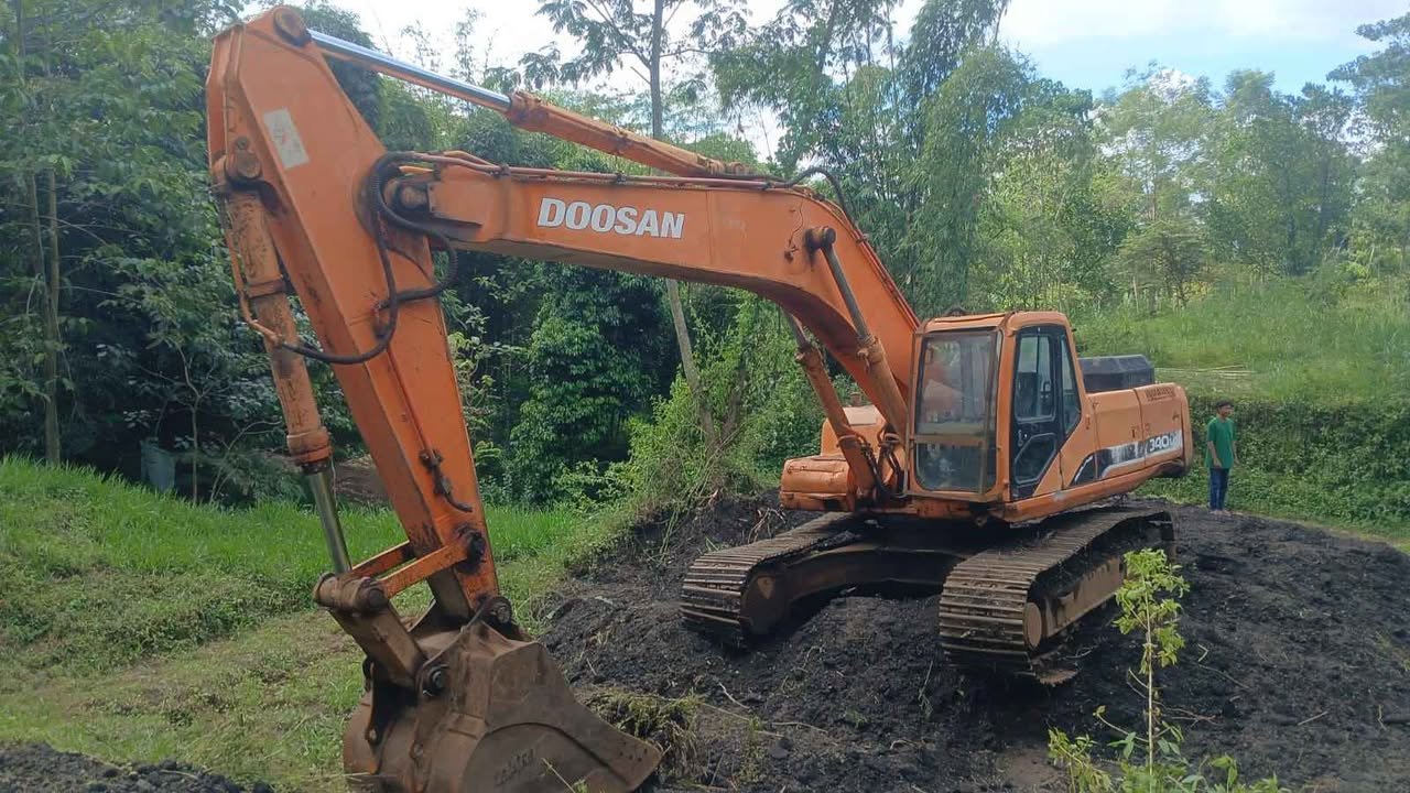 Doosan 340, photo 1 of 5
